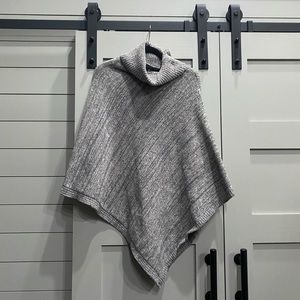 Barefoot Dreams Cozychic Point Poncho